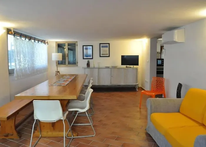 Casa Tra Mare E Campagna In Toscana アパート